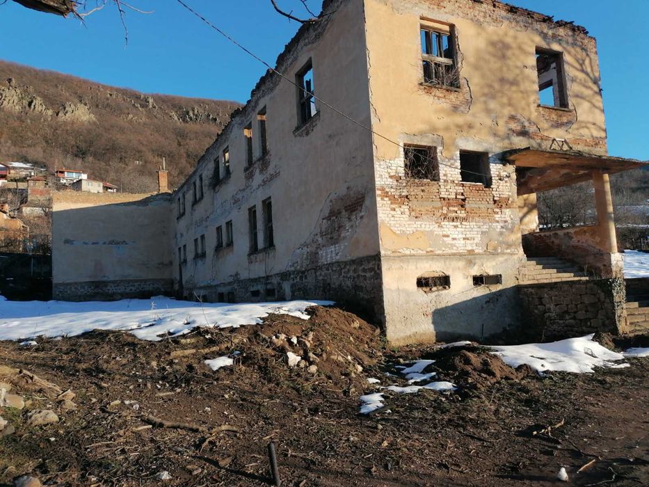 Продава се Парцел в София, Център - 3050 кв.м за 105 €/кв.м - Снимка #3