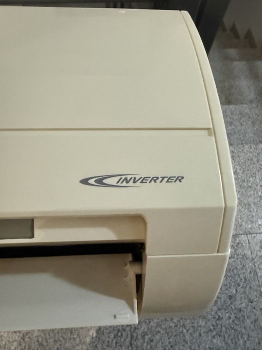 Инверторен климатик Toshiba RAS-107SAV-E2