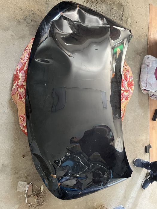 капот на киа саренто.                     ,