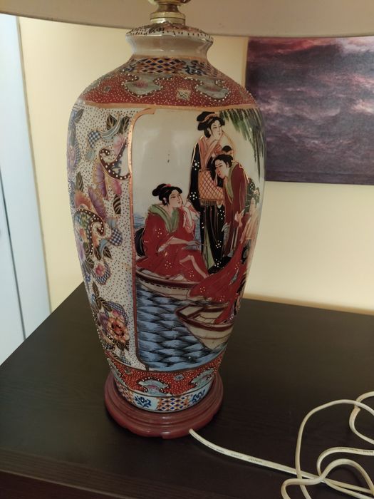 Китайска настолна лампа