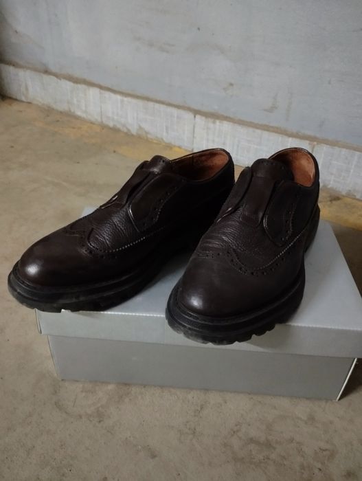 Элегантная кожаная мужская обувь