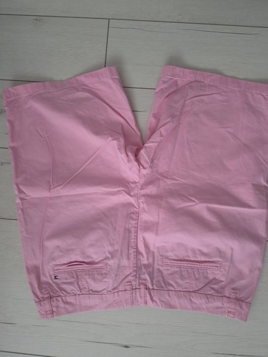 Къси панталони/ шорти  на Tommy Hilfiger. Размер М