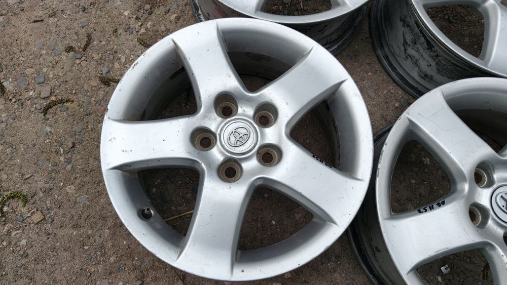 Комплект дисков R16. Камри.