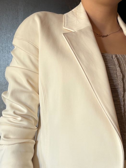 Костюм екрю Zara M размер