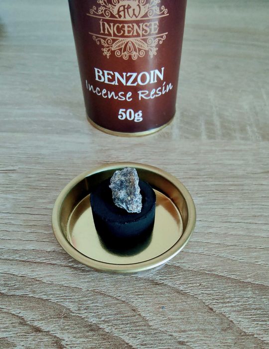 Rășină de benzoin - naturală pentru fumigație (similar tămâie)