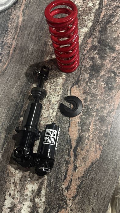 De vanzare Rockshox Vivid Ultimate Coil