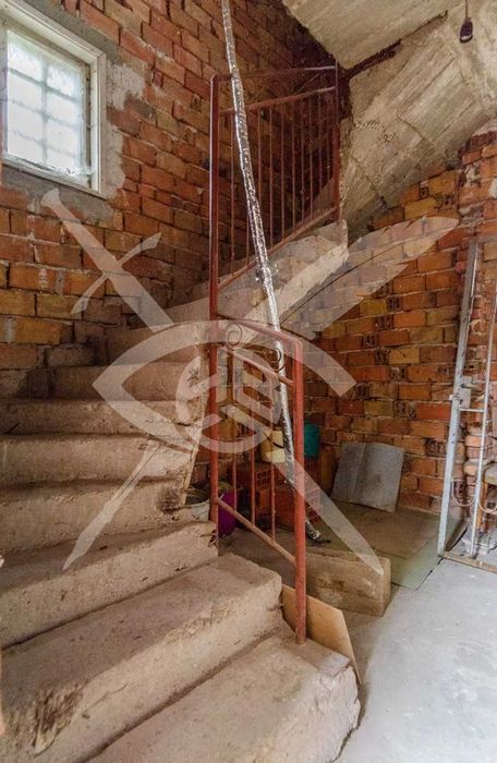 Продава се Етаж от къща в с. Волуяк, Област София-град - 180 кв.м за 889 €/кв.м - Снимка #11