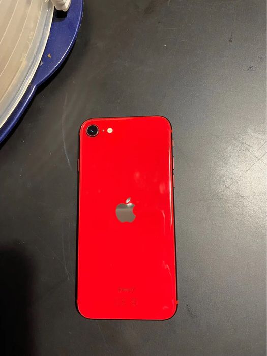 Iphone SE red product