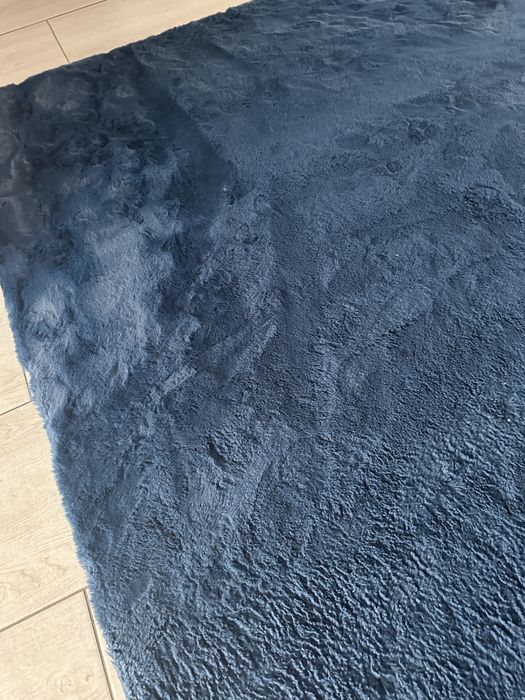 Covor pufos 1 buc mare 1 buc mai mica identica albastru