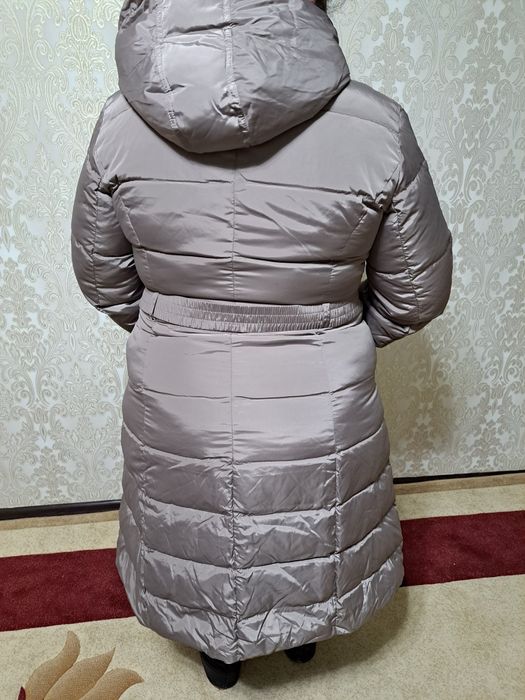 Продаю женский пуховик