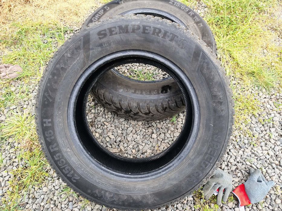 Зимни гуми  215/65  R16
