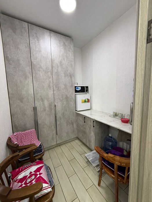 Продается  коммерческая недвижмость  4 мкр