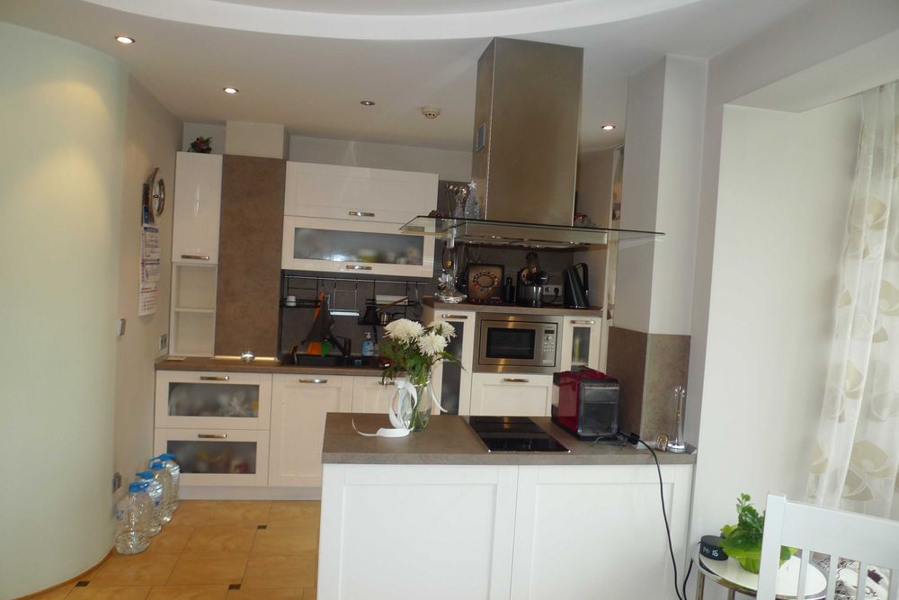 Медицинска академия тристаен, обзаведен, с асансьор