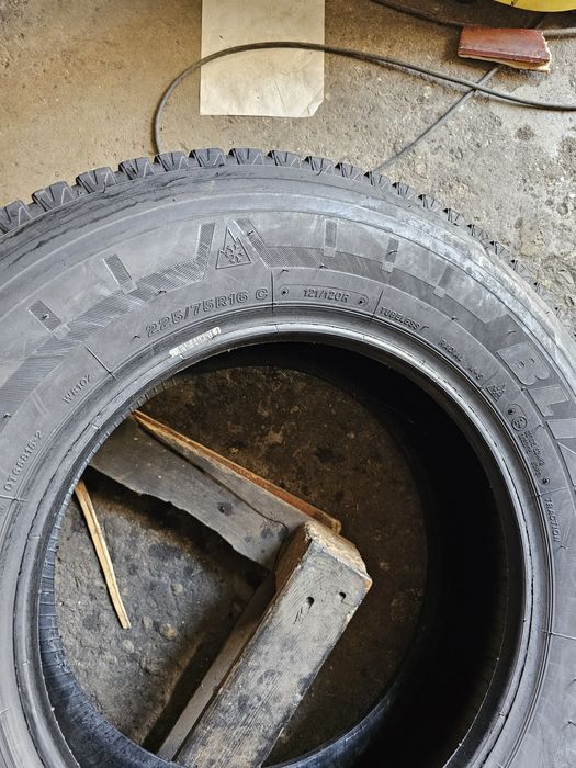 1 anvelopa iarna 225 75 16C Bridgestone 2021