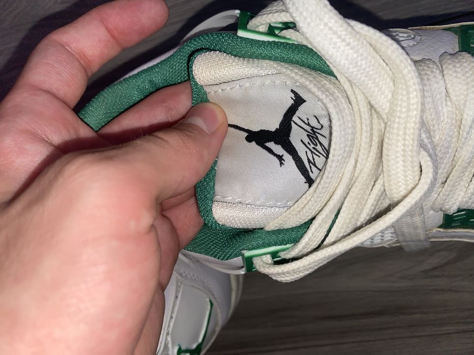 Jordan 4 marimea 40