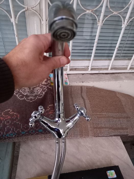 Батерия смесител за кухя и баня