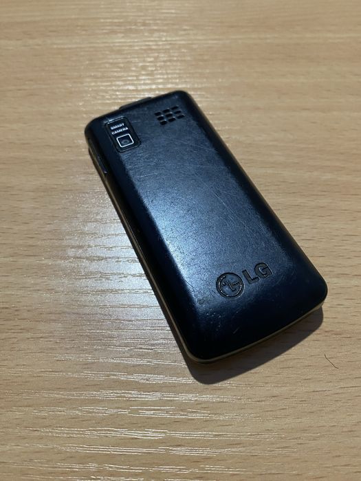 Кнопочный телефон