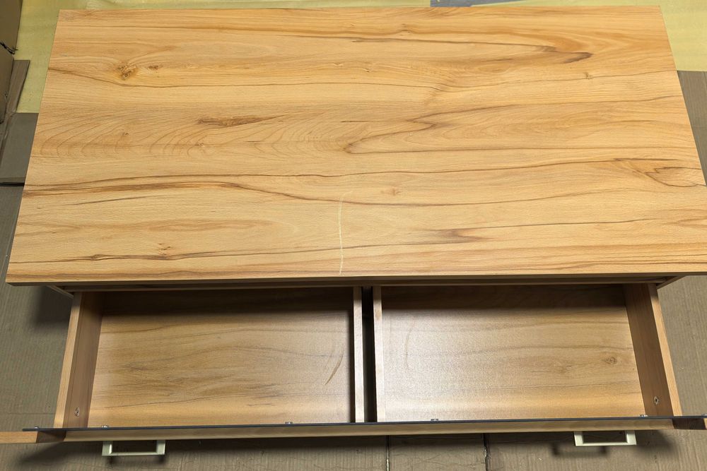 Vând comodă din lemn nouă!