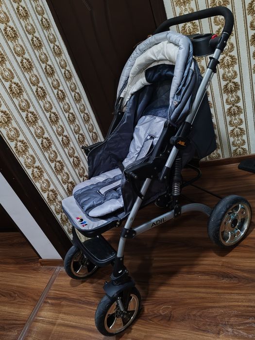 Детская коляска в отличном состоянии