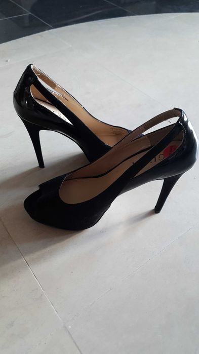 Обувки GUESS на висок ток, 38 размер