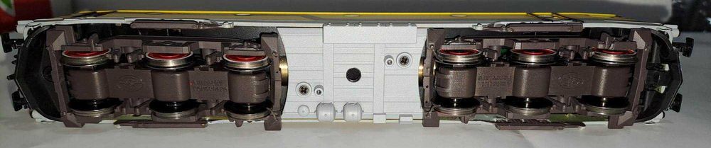 Vand o locomotiva electrica EA 060  ROMPETROL ,scara HO