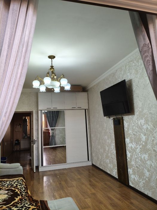 Своя  Авиасозлар-1, ориентир базар кадышева 2/5/5 (2балкона2* 3) франц