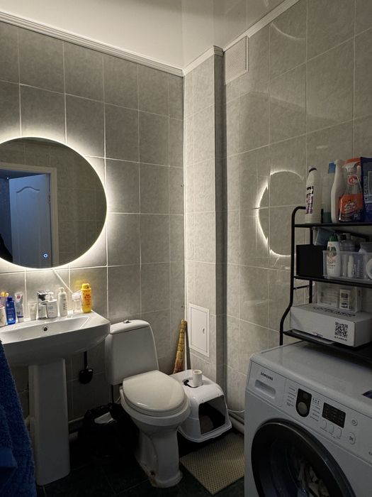 возьму девушку на подселение