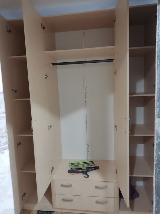 Продам шкаф в комнату