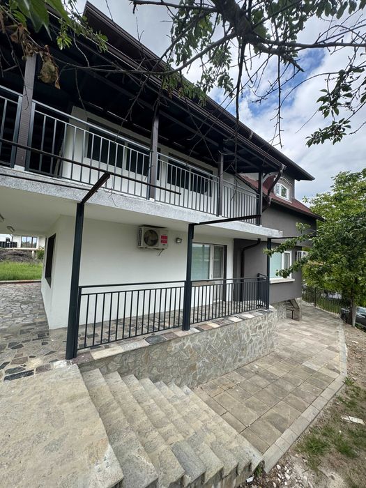 Продава се Къща в с. Драговищица, Област София-област - 383 кв.м за 940 €/кв.м - Снимка #8