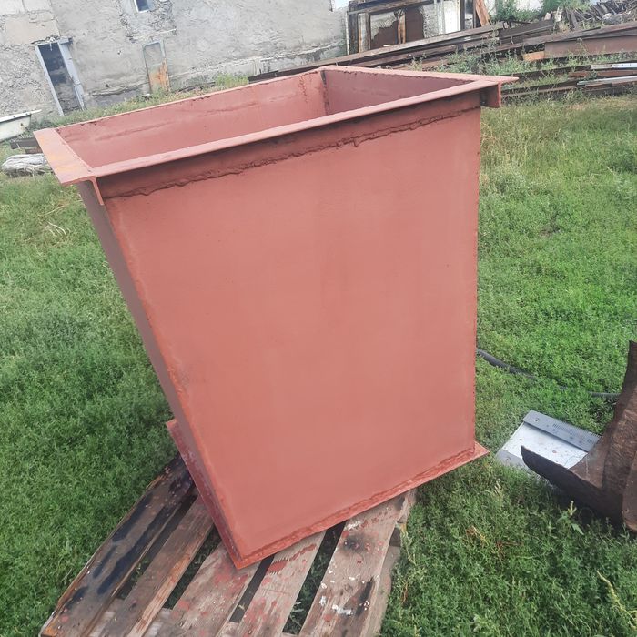 Продам мусорный контейнер