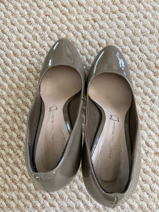 Pantofi eleganți înalți piele ca noi