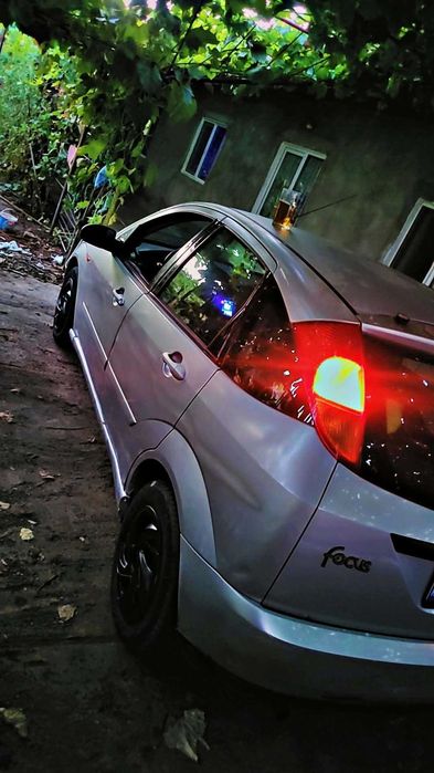 FORD Focus 2000 — imagine 2