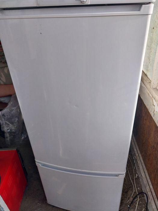 Срочно продам холодильник