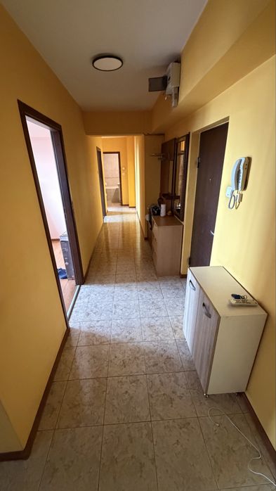 Inchiriere apartament 3 camere VICTORIEI