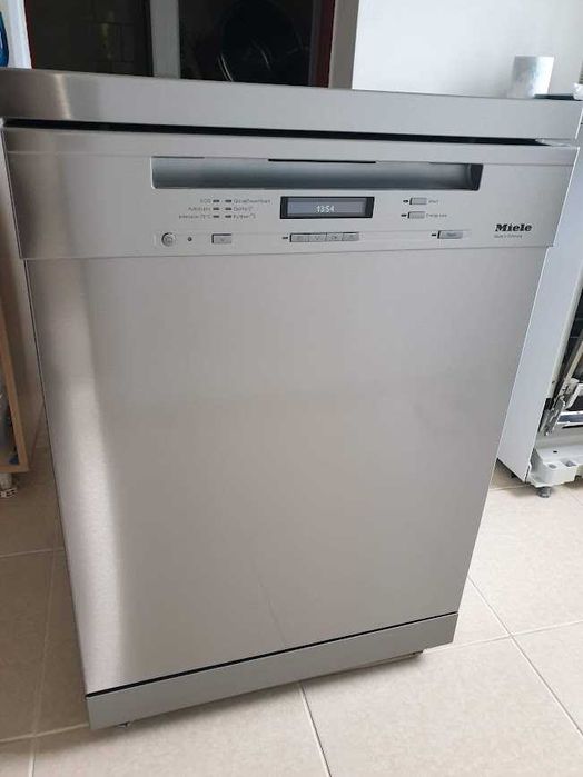 Инокс Miele Съдомиялна - Auto Open - 14 Комплекта - Свободностояща