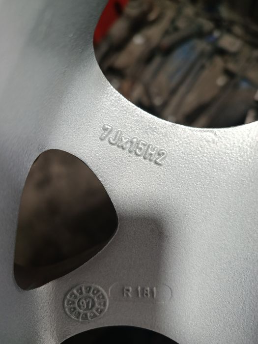 Диски на 15 крепеж 5*108 Волга форд