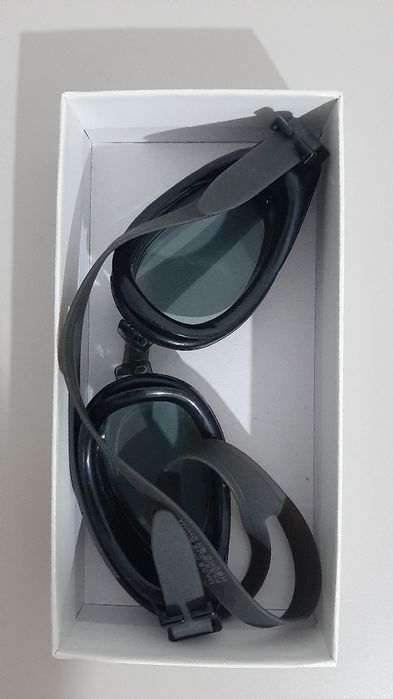 Очки для плавания