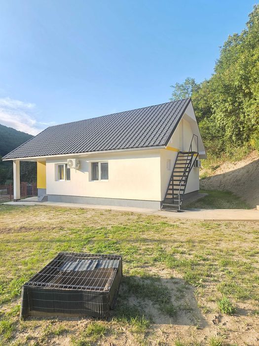 Casă de vânzare Leșnic