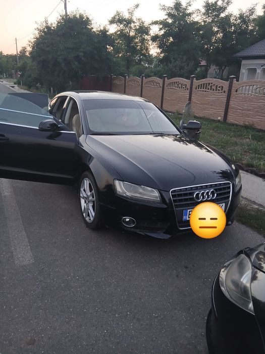 Vând Audi A5 2010