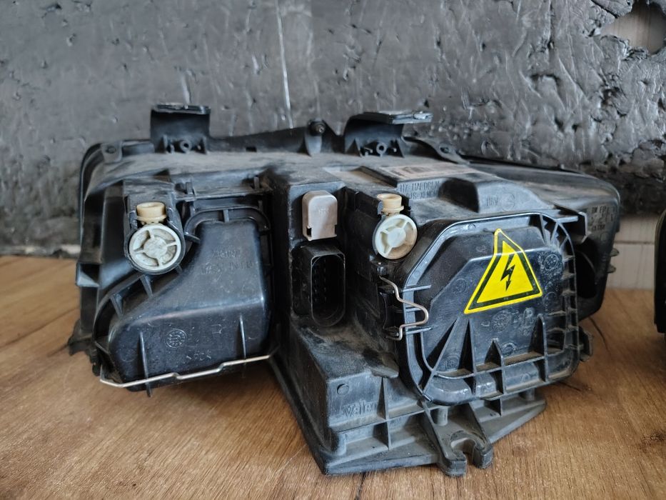 Faruri Xenon Audi A4 B6 2000-2004 Valeo D1S/H7 second hand