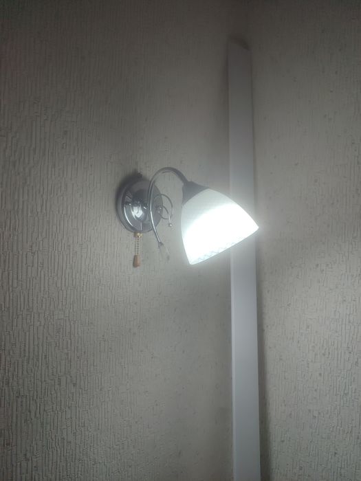 Продаются люстры