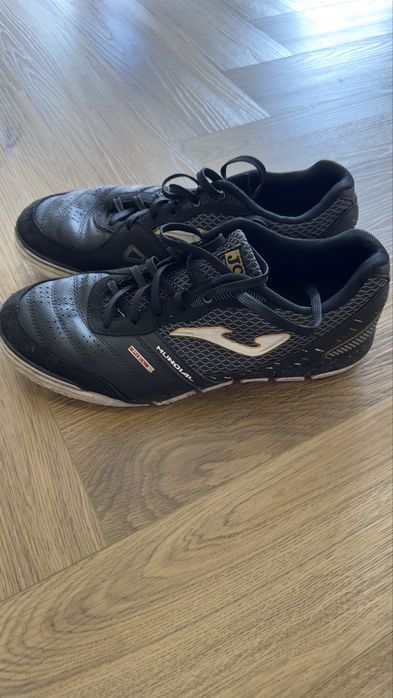 Кроссовки Joma Mundial для футзала