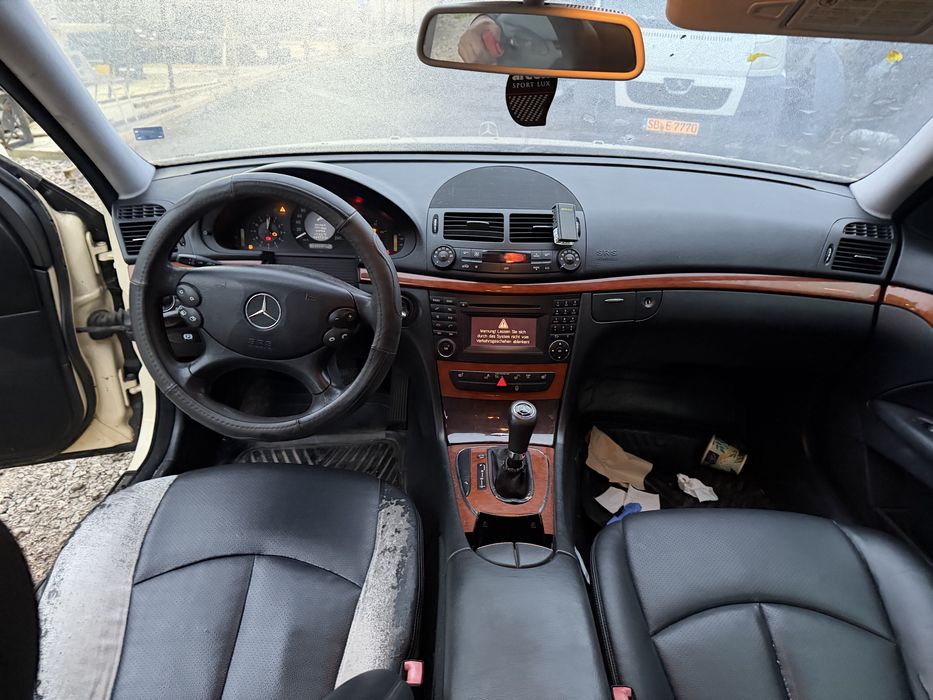 Мерцедес W211 2.2 dizel 2008 Г  само на части