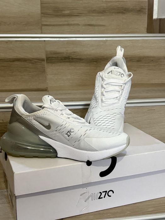 Nike Air Max 270