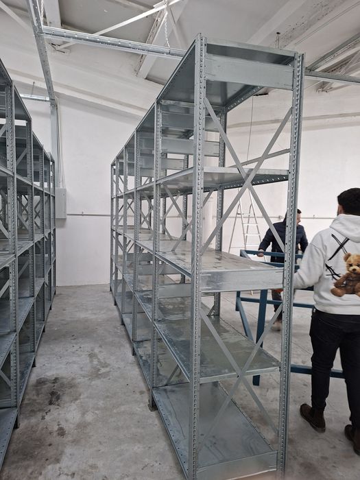 Rafturi metalice pentru depozitare marfa manuala si arhiva
