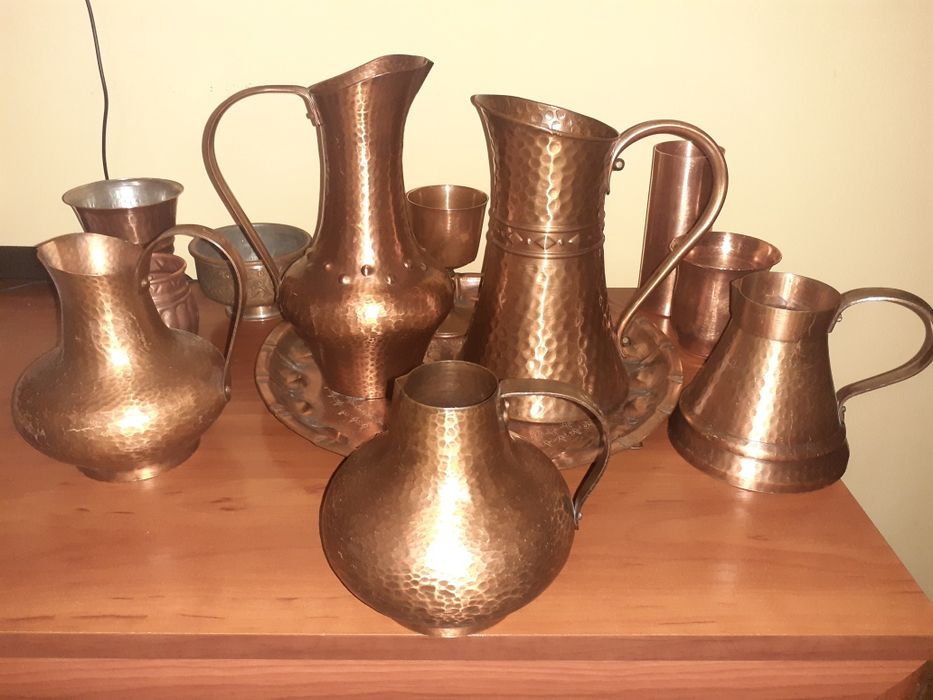 Медна кана и чаша за вино и вода