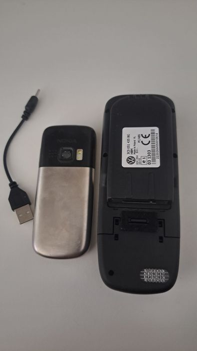 Nokia 6303i classic + suport auto original – stare bună