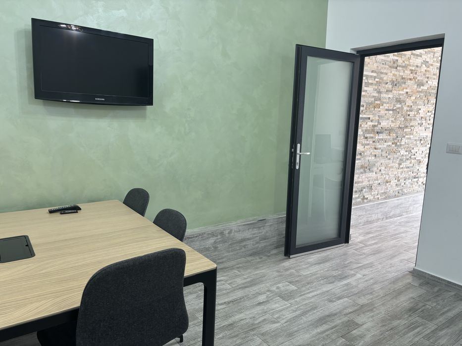 Inchiriez Birou 70 m2 in Roman / Cabinet /Sediu firma