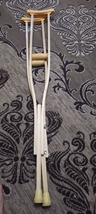 Костыли подмышечной опорой