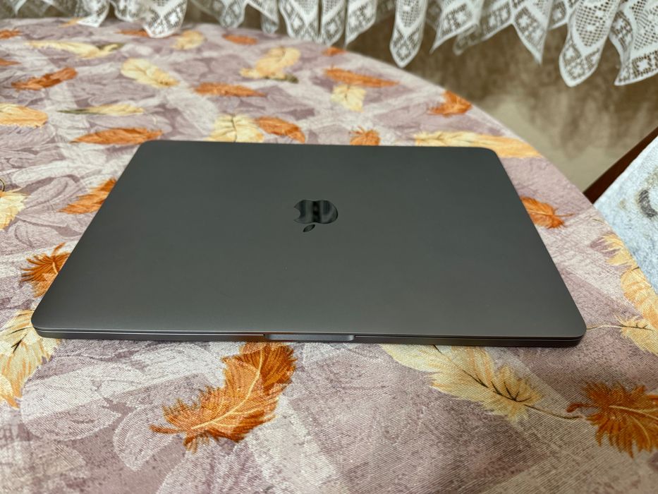 MacBook Pro 2020 i5, 512gb за части